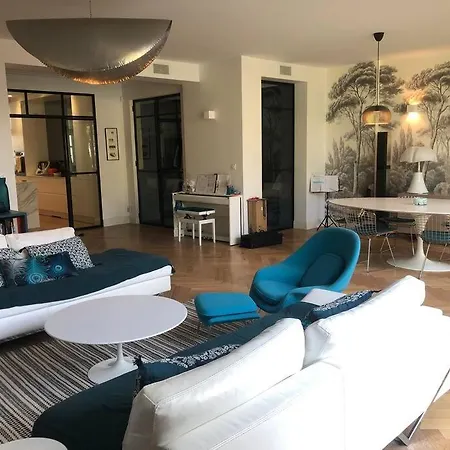 Maison Familiale Chartrons 250m2 Jardin + Piscine Holiday home