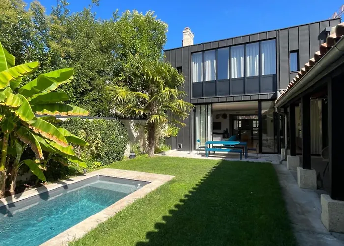 Family House In Center Chartrons 250m2 - Pool, Garden, Ac Bordeaux